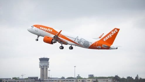 How to become a pilot with easyJet