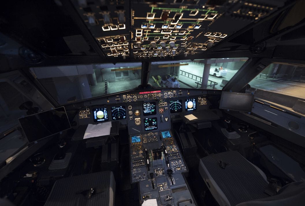 The differences between a Boeing and Airbus flight deck