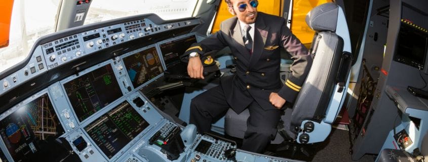 Airline Programs which offer low hour pilots a route to a job